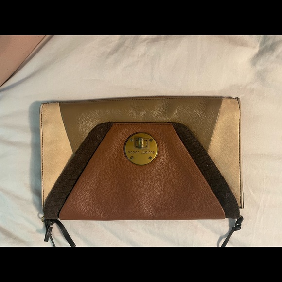 Tricolour clutch:handbag with brass embellishments on the strap - Picture 2 of 2